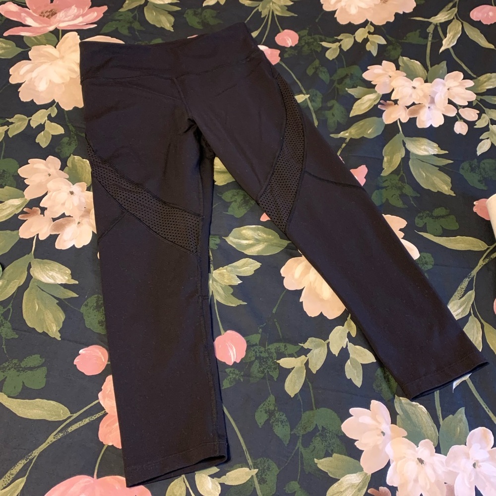 Express Performance Mesh Crop Workout Leggings - image 4